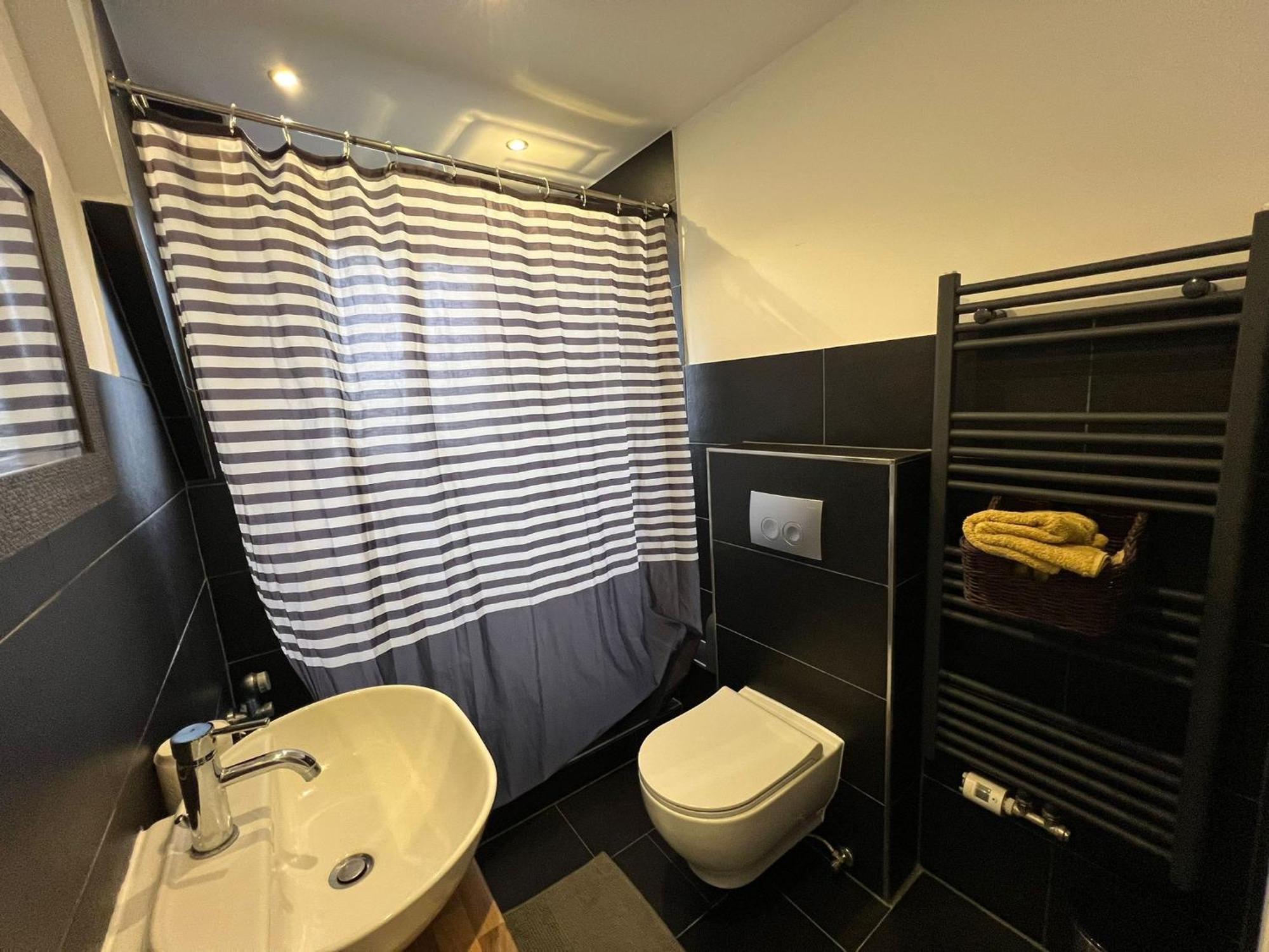 Wu Flats Apartment Вупертал Екстериор снимка