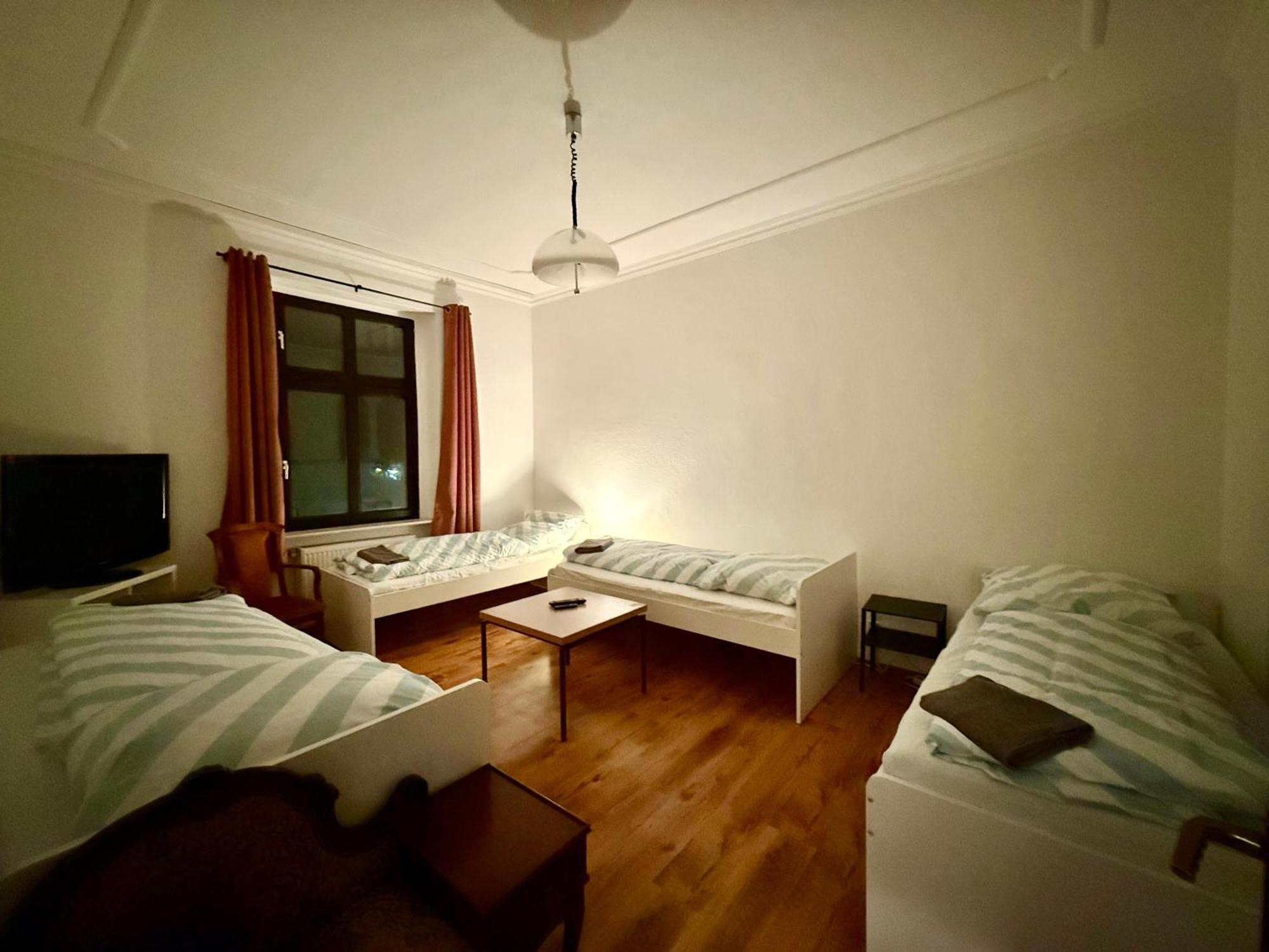 Wu Flats Apartment Вупертал Екстериор снимка